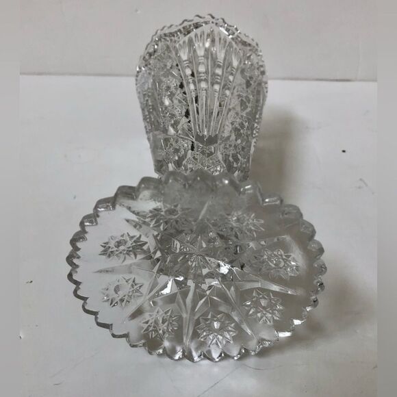 A BEAUTIFUL DESING VASE FLOWER 6.5" CLEAR GLASS, ELEGANT VASE FOR OFFICE OR HOME - Picture 10 of 11